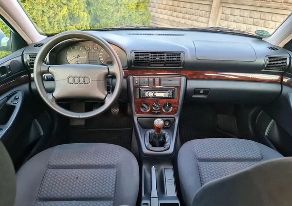 Audi A4 cena 9500 przebieg: 108300, rok produkcji 1996 z Świątniki Górne małe 466